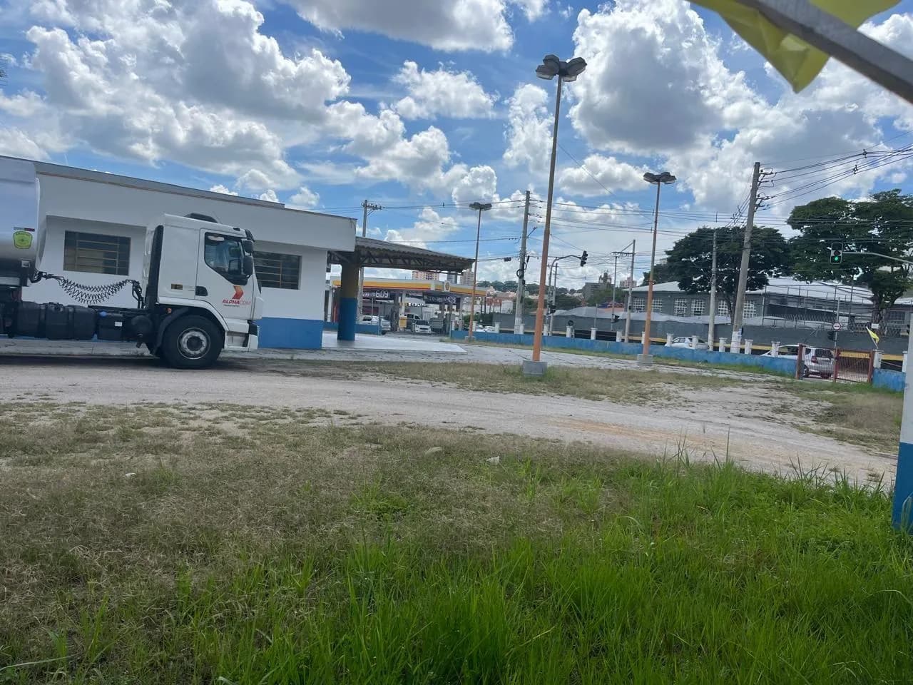 TERRENO COMERCIAL DE ESQUINA COM 1140M² - JUNDIAÍ/SP