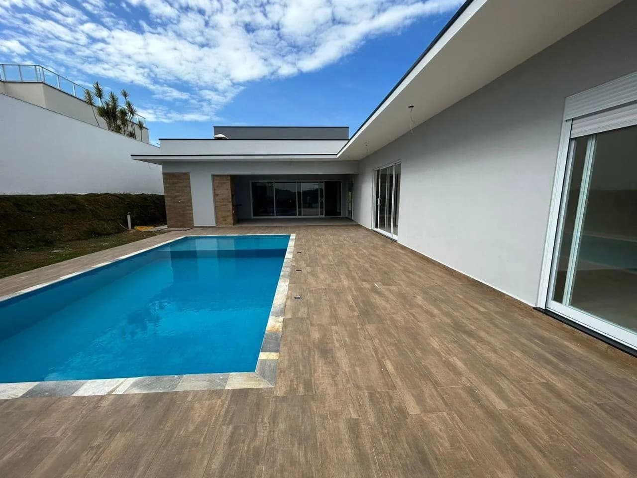VIDA REAL COUNTRY CLUB, MODERNA CASA TÉRREA RECÉM CONSTRUÍDA À VENDA COM PISCINA PRIVATIVA, ITUPEVA SP